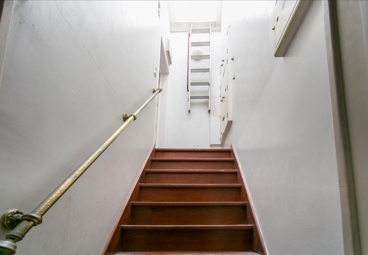 Down Chiado Easy Apartment