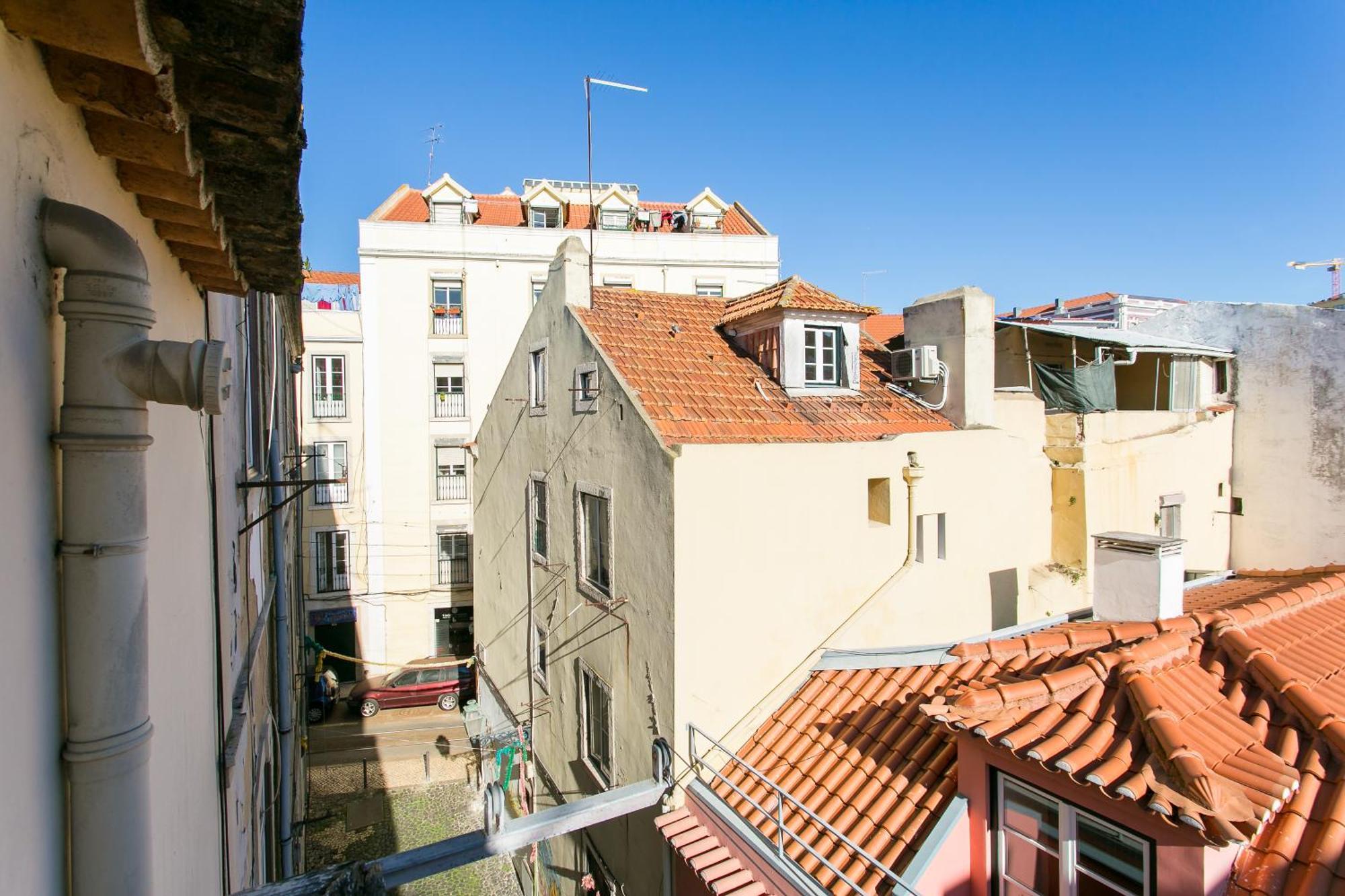 Down Chiado Easy * Lisbon